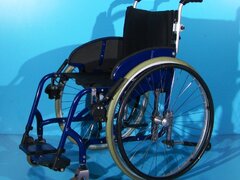 Scaun cu rotile din aluminiu activ Sopur - latime sezut 42 cm